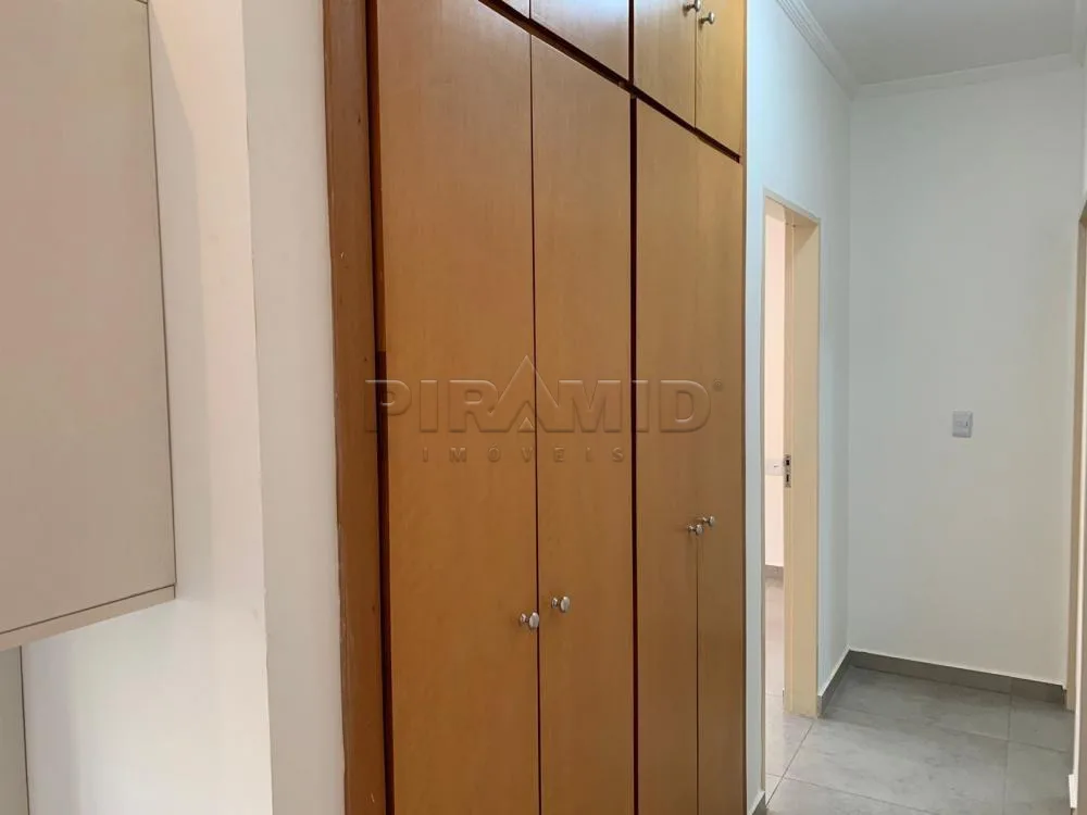 Alugar Apartamento / Padr&atilde;o em Ribeir&atilde;o Preto R$ 2.000,00 - Foto 4