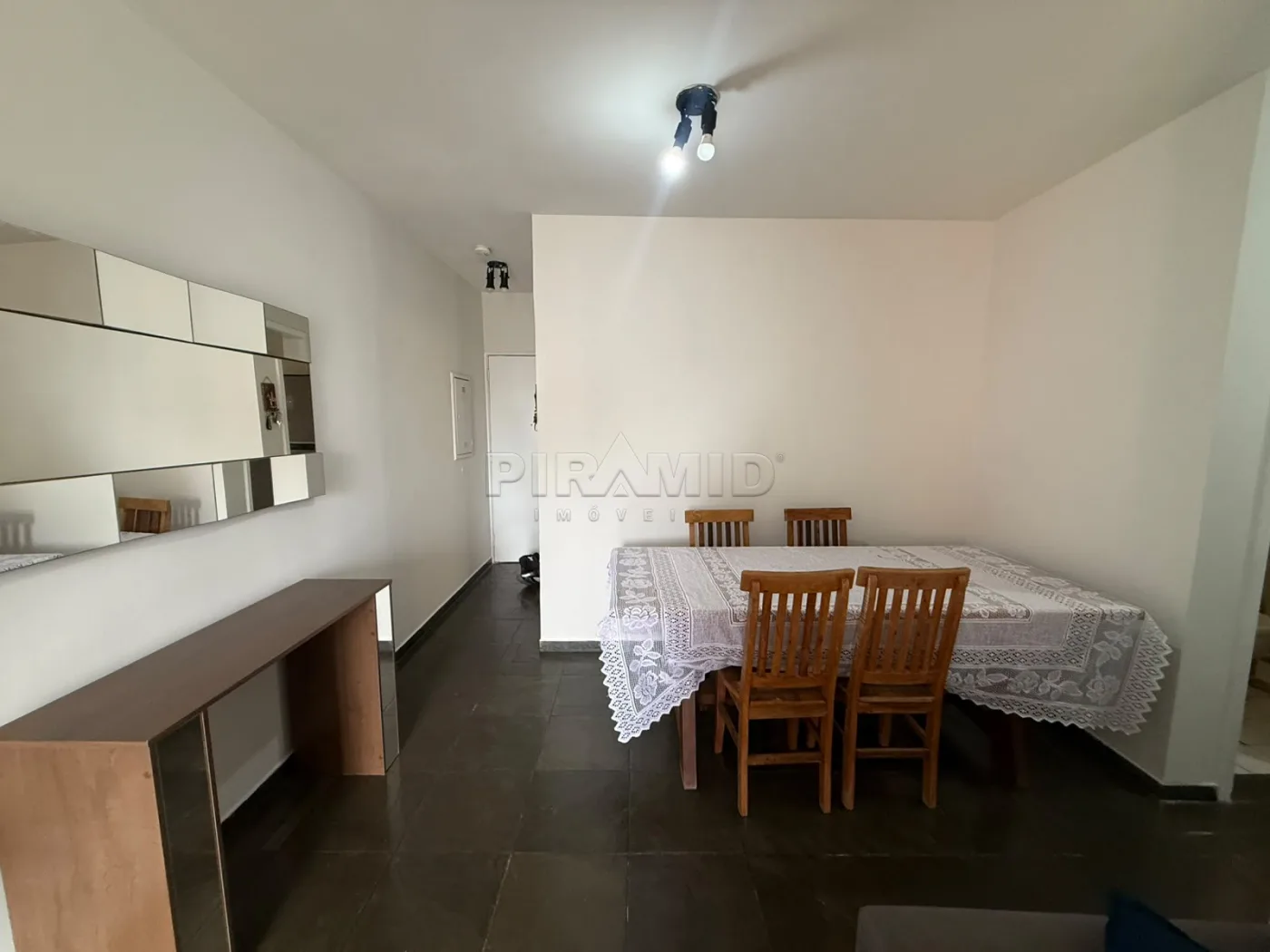 Alugar Apartamento / Padr&atilde;o em Ribeir&atilde;o Preto R$ 2.000,00 - Foto 3