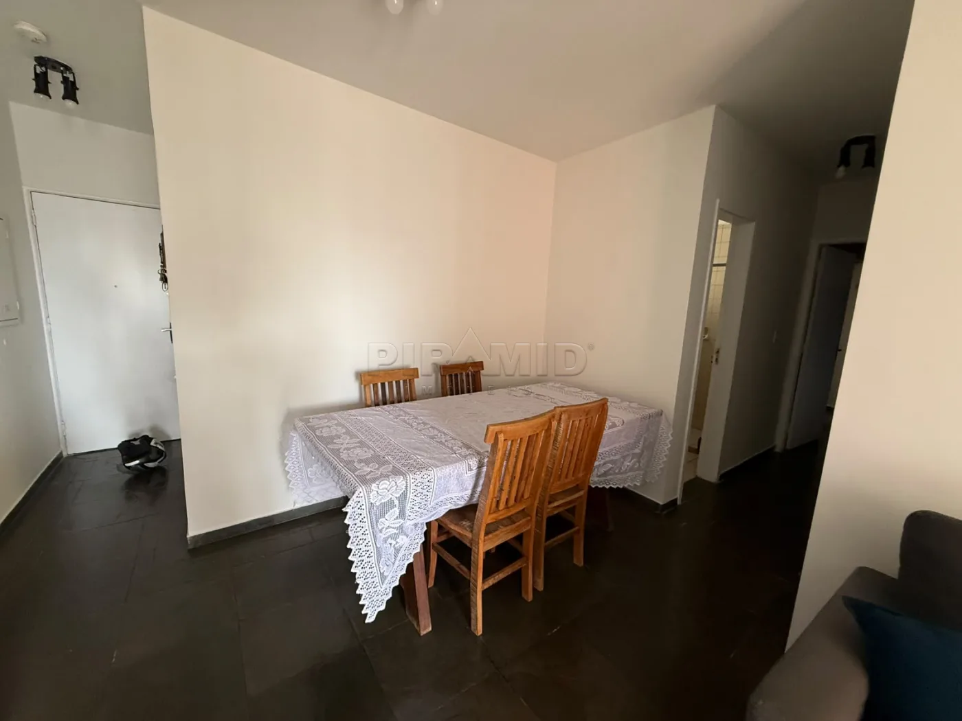 Alugar Apartamento / Padr&atilde;o em Ribeir&atilde;o Preto R$ 2.000,00 - Foto 4