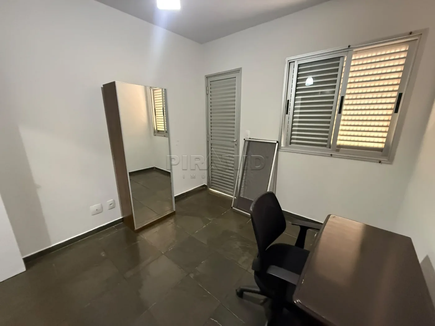 Alugar Apartamento / Padr&atilde;o em Ribeir&atilde;o Preto R$ 2.000,00 - Foto 15