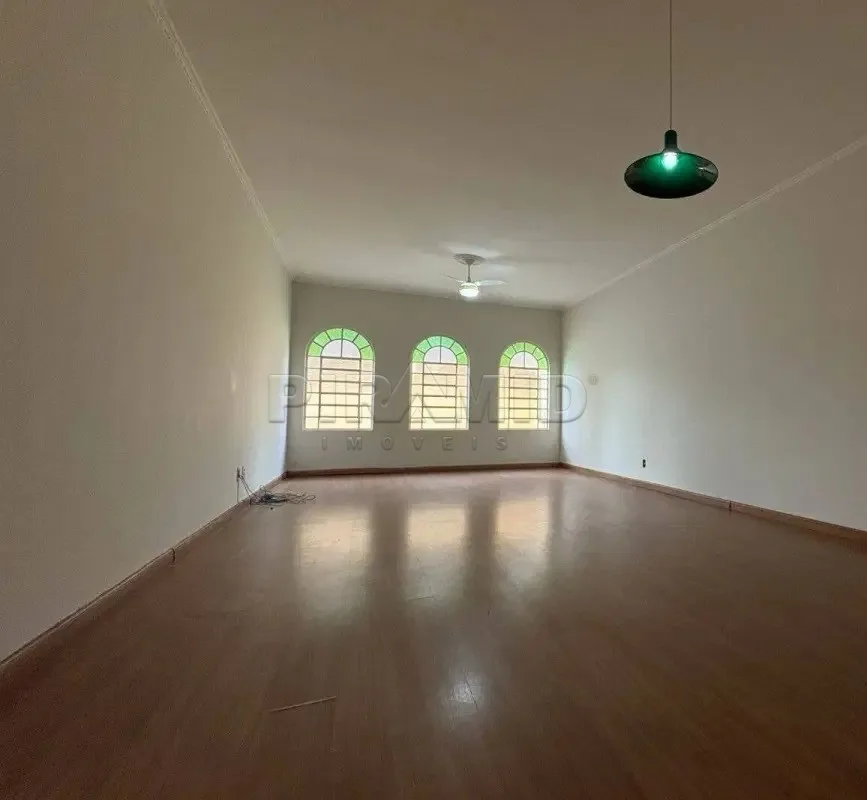 Alugar Casa / Padr&atilde;o em Ribeir&atilde;o Preto R$ 1.800,00 - Foto 5