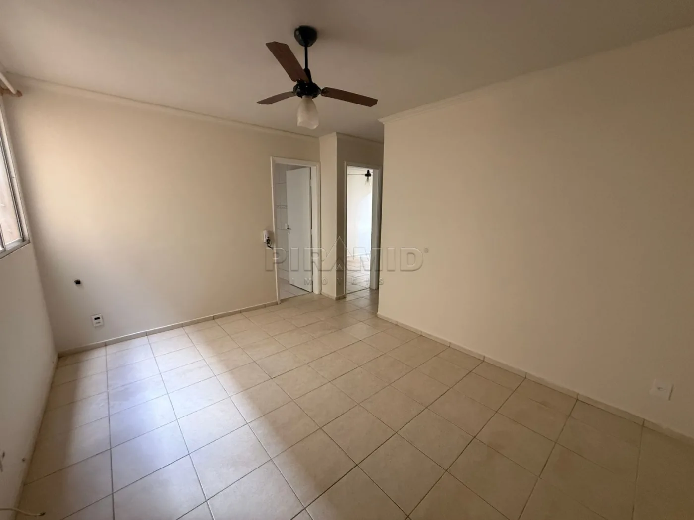Alugar Apartamento / Padr&atilde;o em Ribeir&atilde;o Preto R$ 1.300,00 - Foto 2