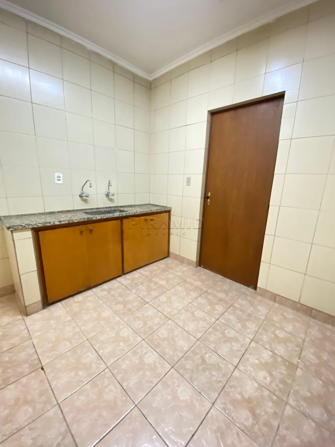 Alugar Apartamento / Padr&atilde;o em Ribeir&atilde;o Preto R$ 1.600,00 - Foto 15
