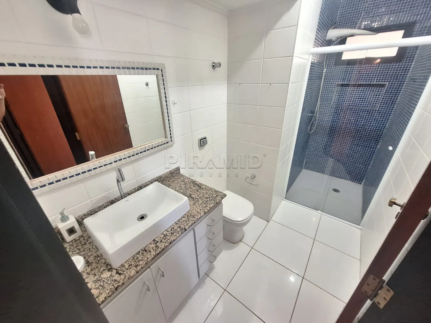Alugar Apartamento / Padr&atilde;o em Ribeir&atilde;o Preto R$ 2.500,00 - Foto 4