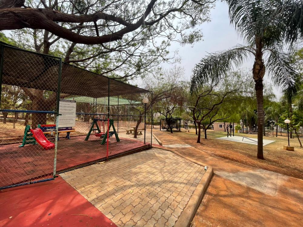 Alugar Apartamento / Padr&atilde;o em Ribeir&atilde;o Preto R$ 1.100,00 - Foto 28