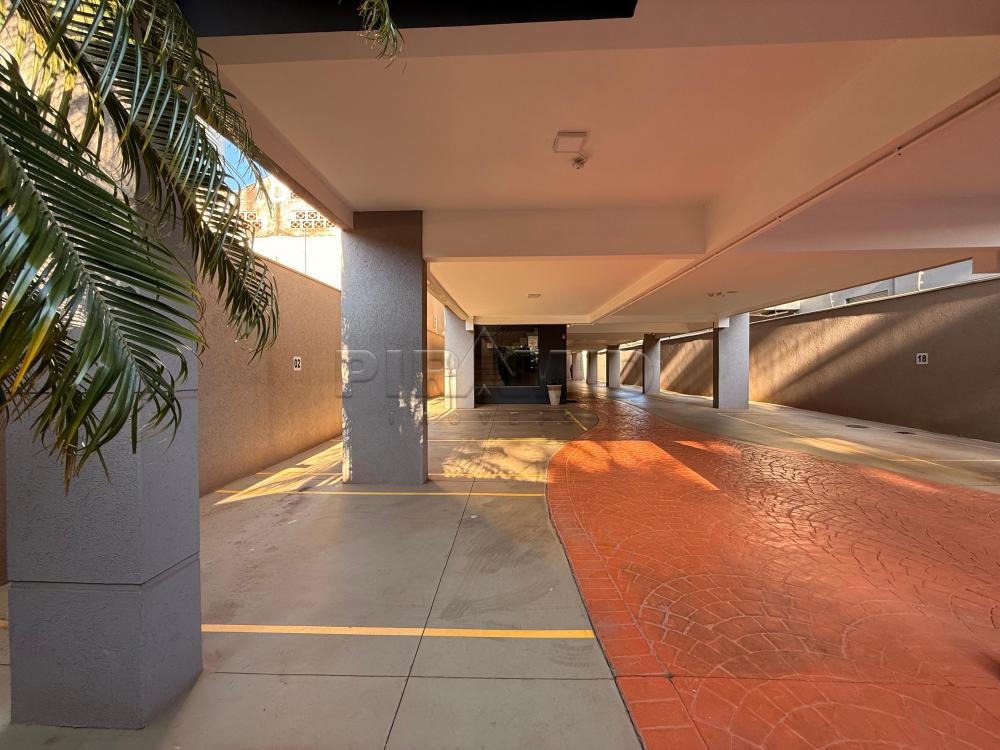 Alugar Apartamento / Padr&atilde;o em Ribeir&atilde;o Preto R$ 2.000,00 - Foto 12