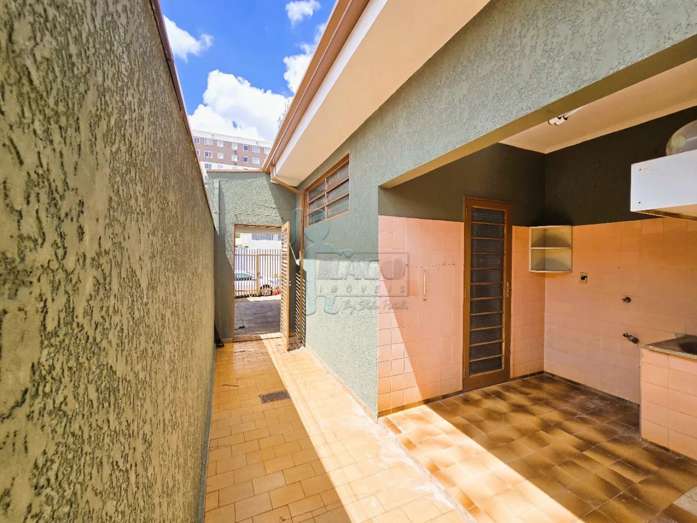 Alugar Casa / Padr&atilde;o em Ribeir&atilde;o Preto R$ 2.000,00 - Foto 17