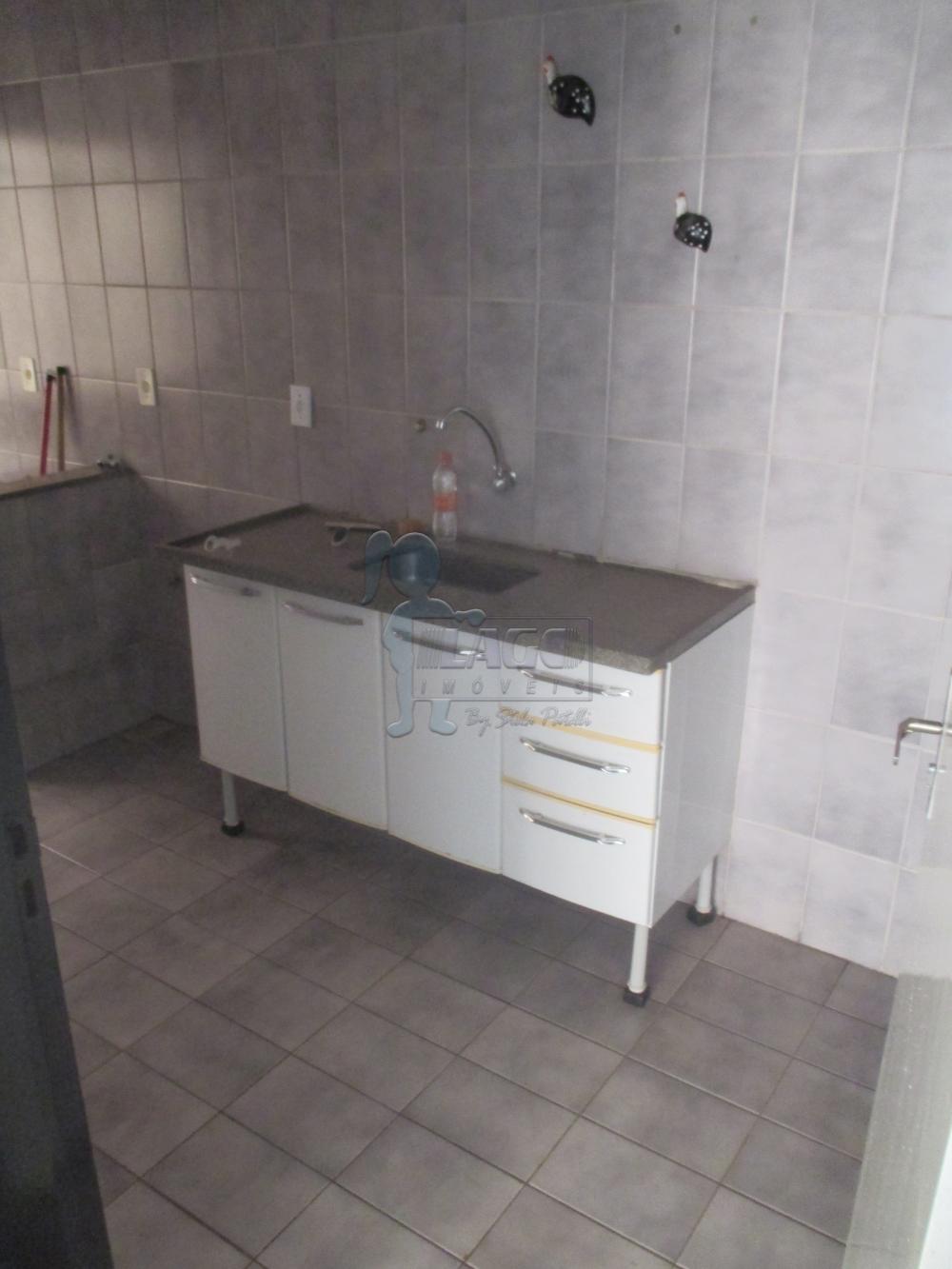 Alugar Apartamento / Padr&atilde;o em Ribeir&atilde;o Preto R$ 750,00 - Foto 4