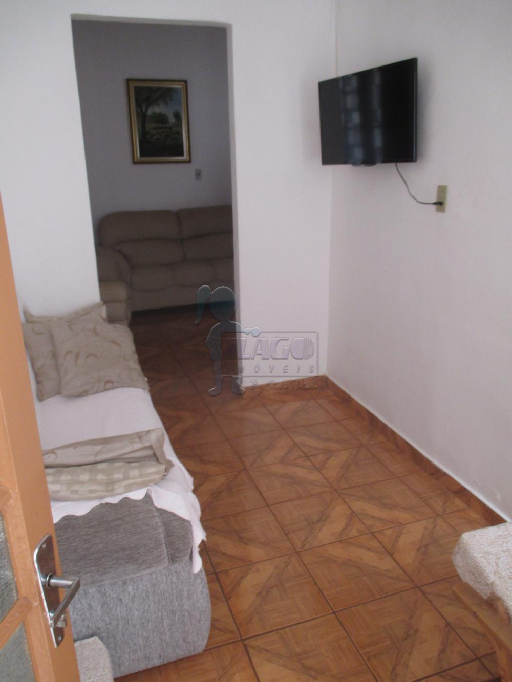 Alugar Casa / Padr&atilde;o em Ribeir&atilde;o Preto R$ 1.000,00 - Foto 3