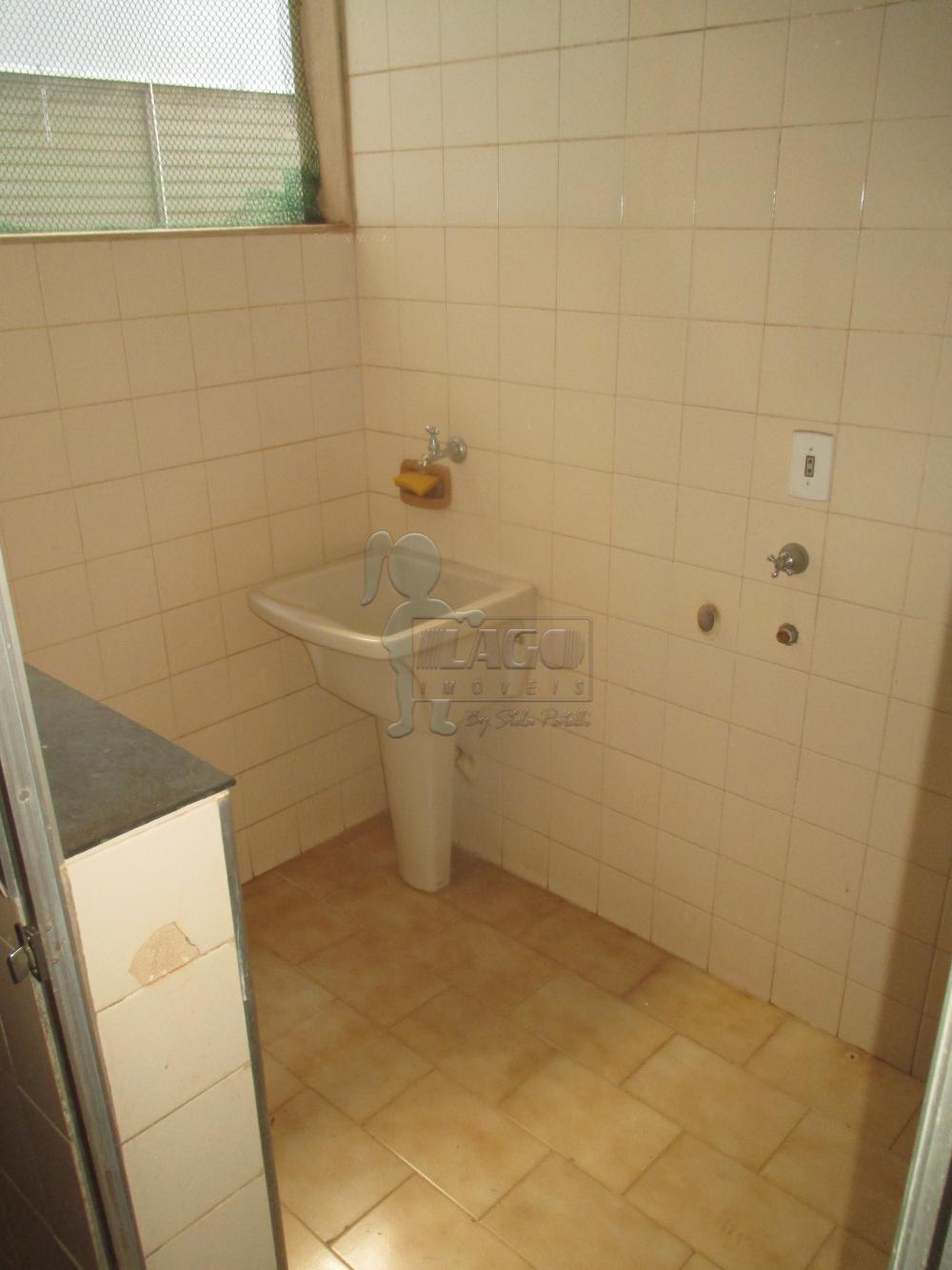 Alugar Apartamento / Padr&atilde;o em Ribeir&atilde;o Preto R$ 750,00 - Foto 4