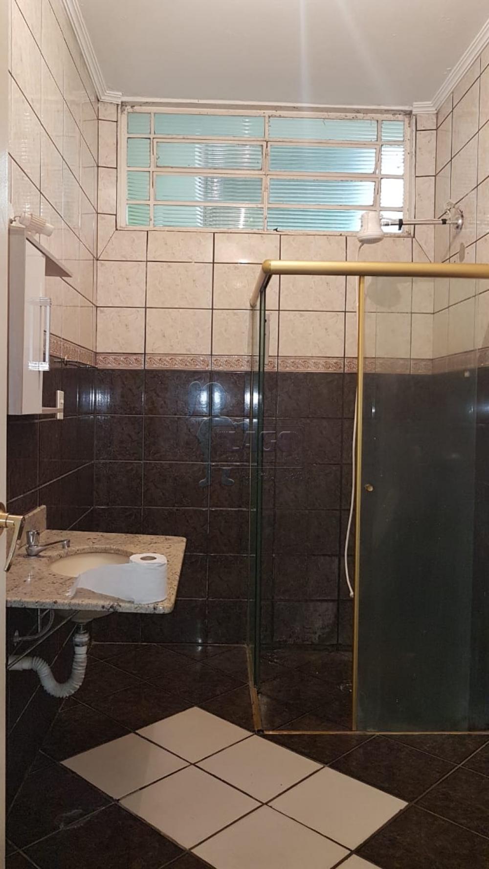 Alugar Casa / Padr&atilde;o em Ribeir&atilde;o Preto R$ 2.000,00 - Foto 5