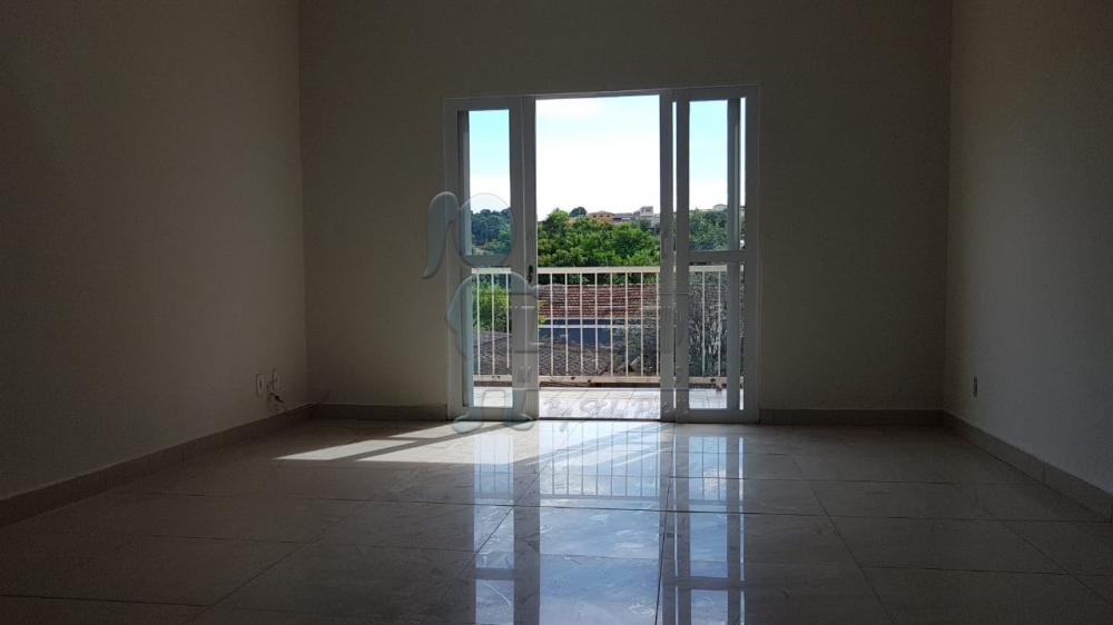 Alugar Casa / Padr&atilde;o em Ribeir&atilde;o Preto R$ 2.000,00 - Foto 1