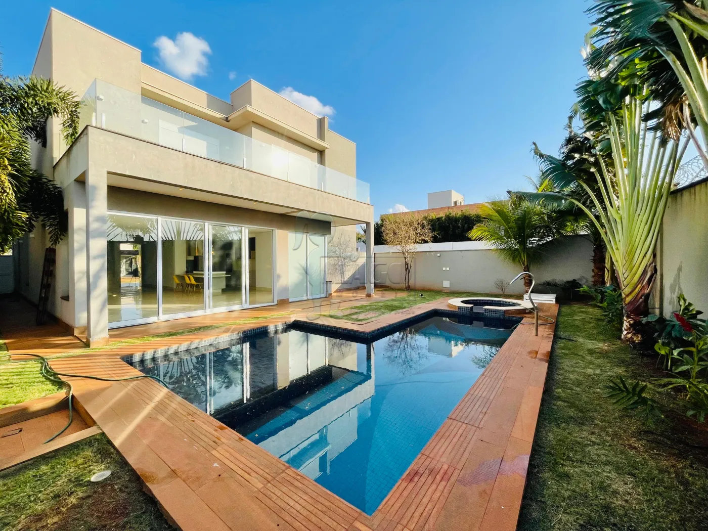 Alugar Casa condom&iacute;nio / Padr&atilde;o em Bonfim Paulista R$ 16.900,00 - Foto 1