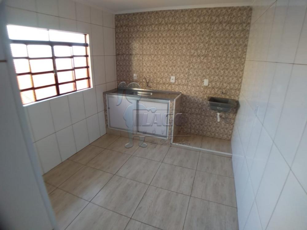 Alugar Casa / Padr&atilde;o em Ribeir&atilde;o Preto R$ 1.000,00 - Foto 12