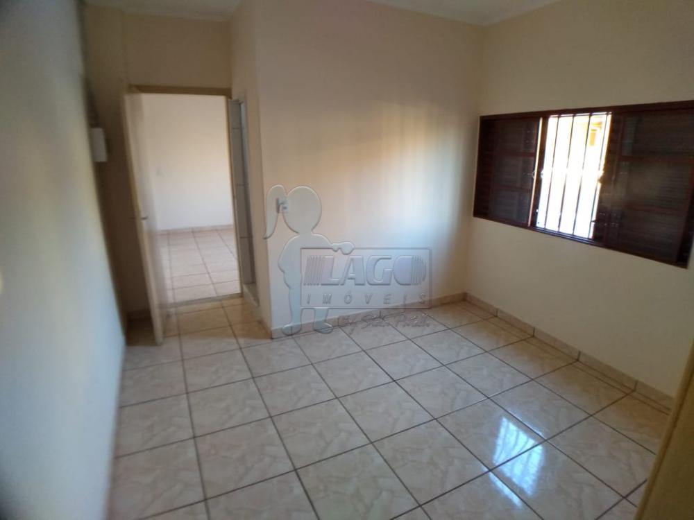 Alugar Casa / Padr&atilde;o em Ribeir&atilde;o Preto R$ 1.000,00 - Foto 14