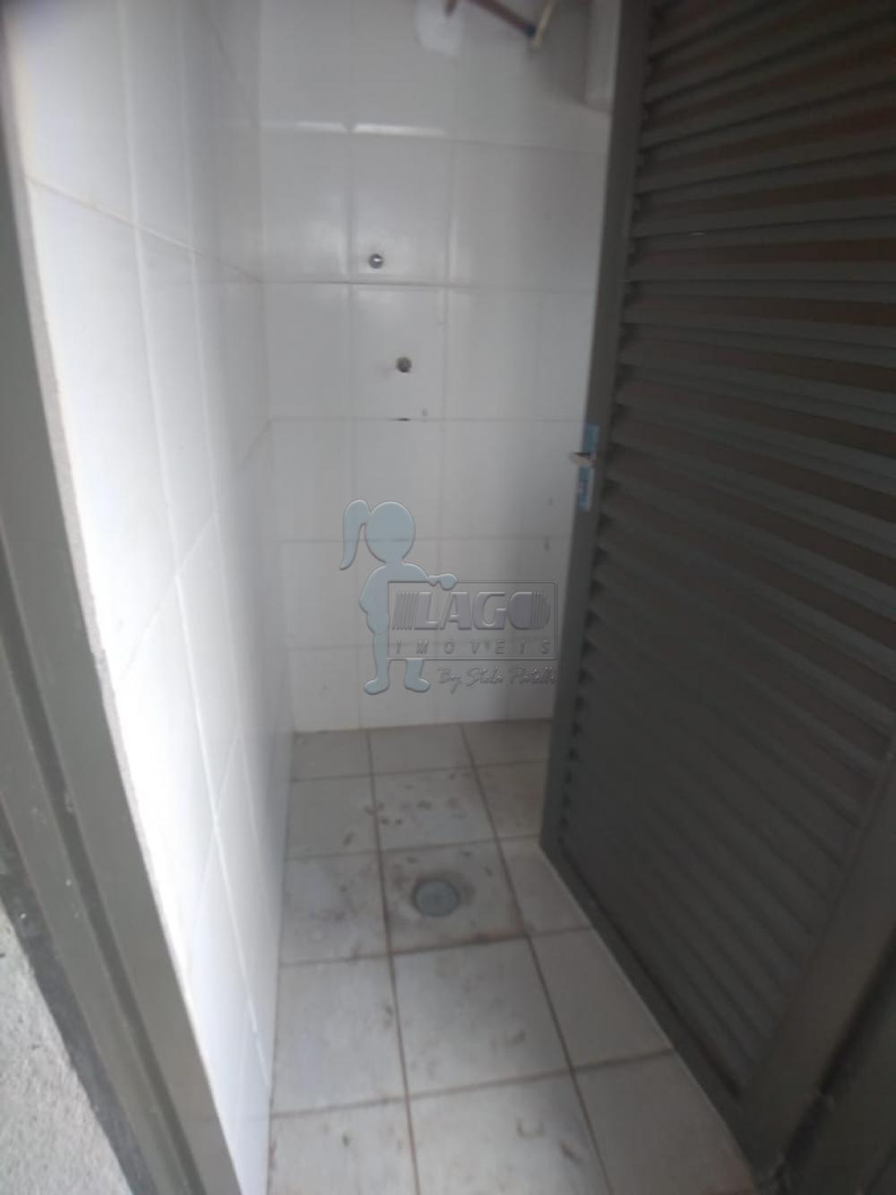 Alugar Casa / Padr&atilde;o em Ribeir&atilde;o Preto R$ 900,00 - Foto 8