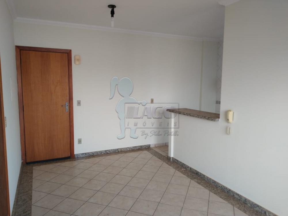 Alugar Apartamento / Padr&atilde;o em Ribeir&atilde;o Preto R$ 900,00 - Foto 2