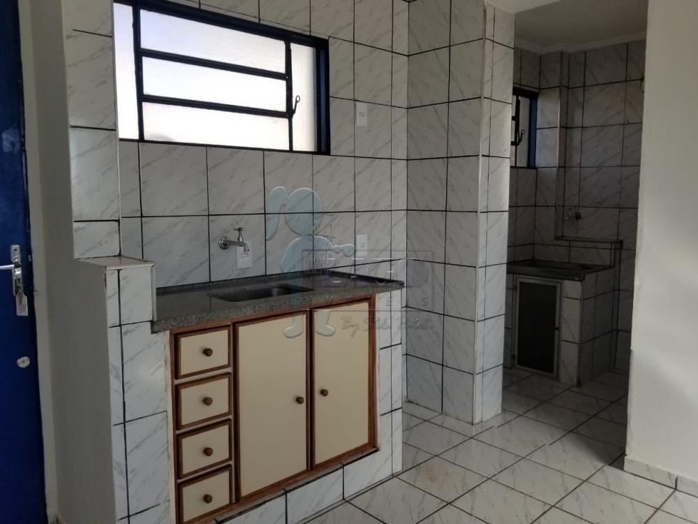 Alugar Apartamento / Kitnet em Ribeir&atilde;o Preto R$ 750,00 - Foto 2