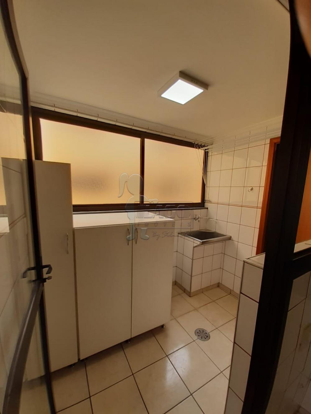 Alugar Apartamento / Padr&atilde;o em Ribeir&atilde;o Preto R$ 1.300,00 - Foto 16