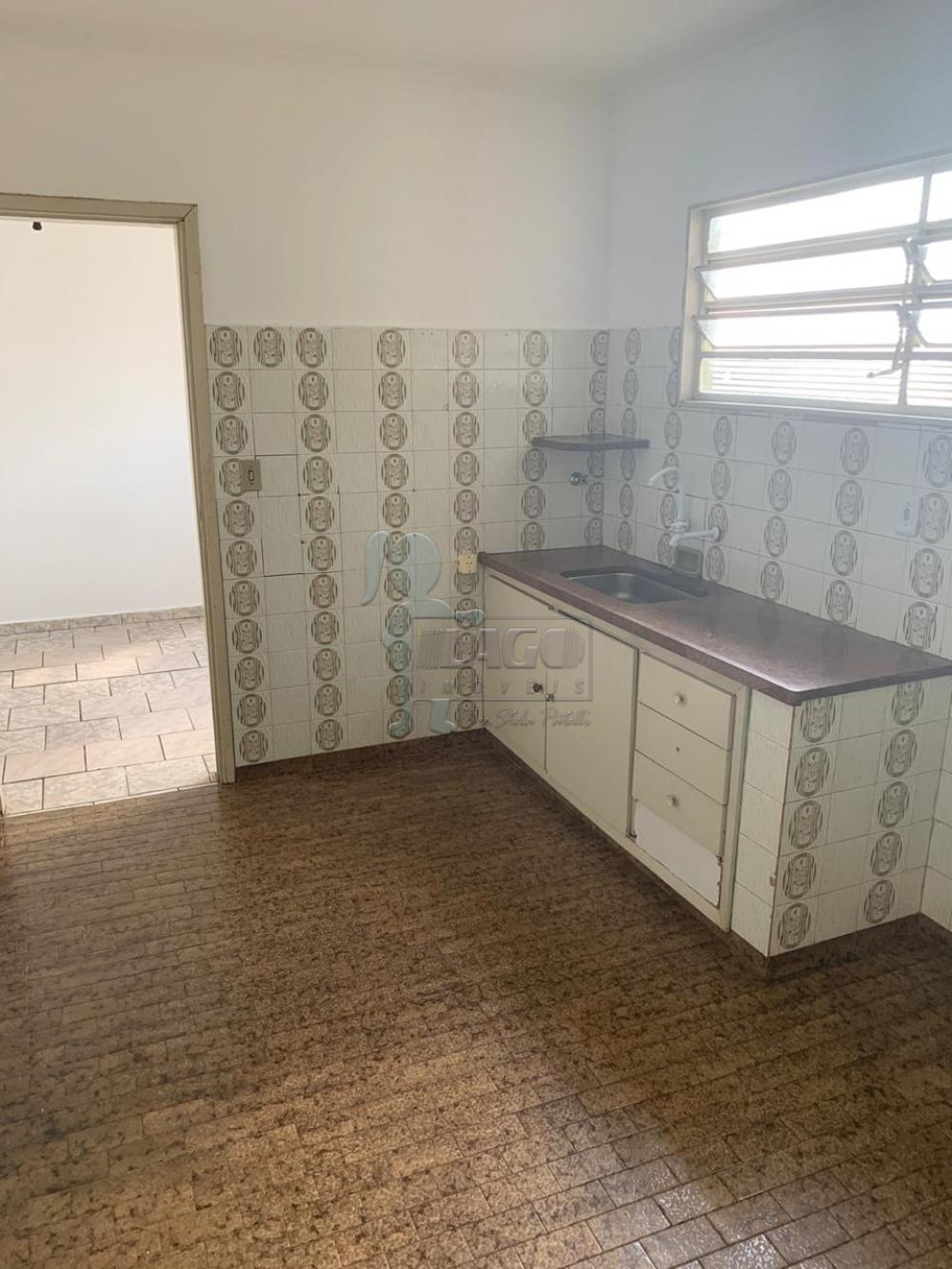 Alugar Casa / Padr&atilde;o em Ribeir&atilde;o Preto R$ 850,00 - Foto 2