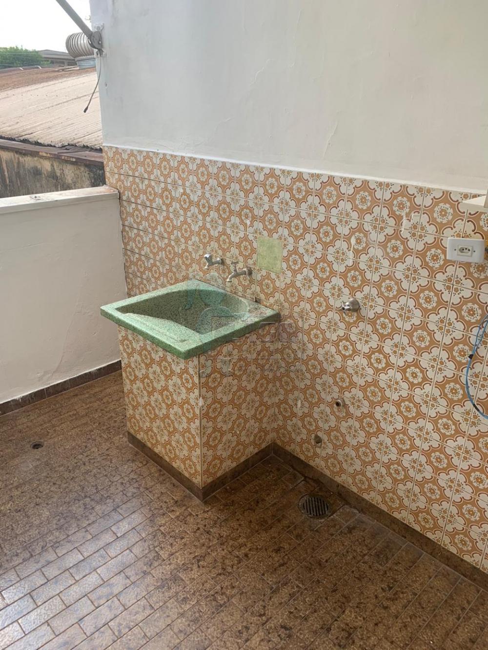 Alugar Casa / Padr&atilde;o em Ribeir&atilde;o Preto R$ 850,00 - Foto 4