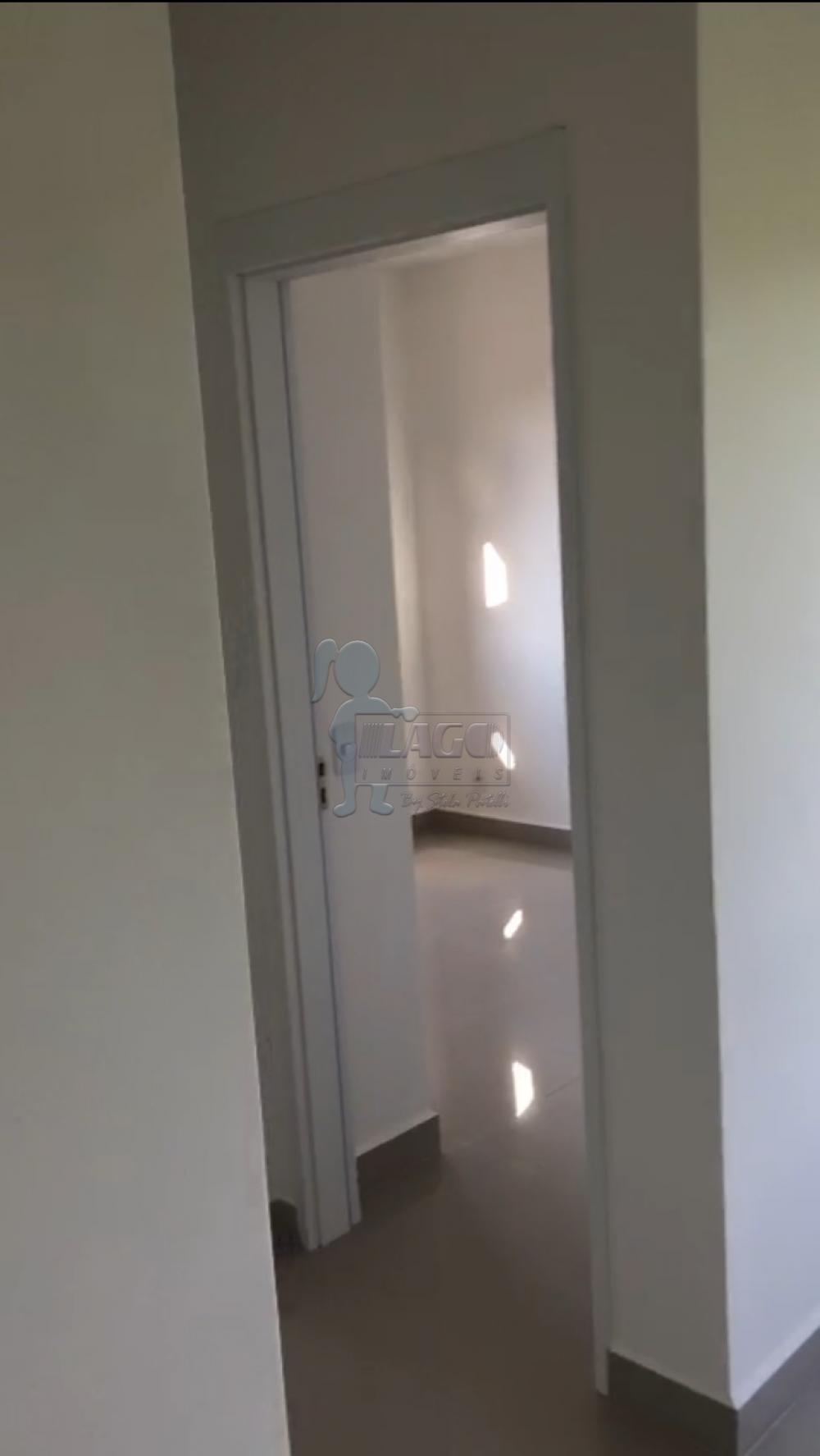 Alugar Apartamento / Padr&atilde;o em Ribeir&atilde;o Preto R$ 1.100,00 - Foto 4