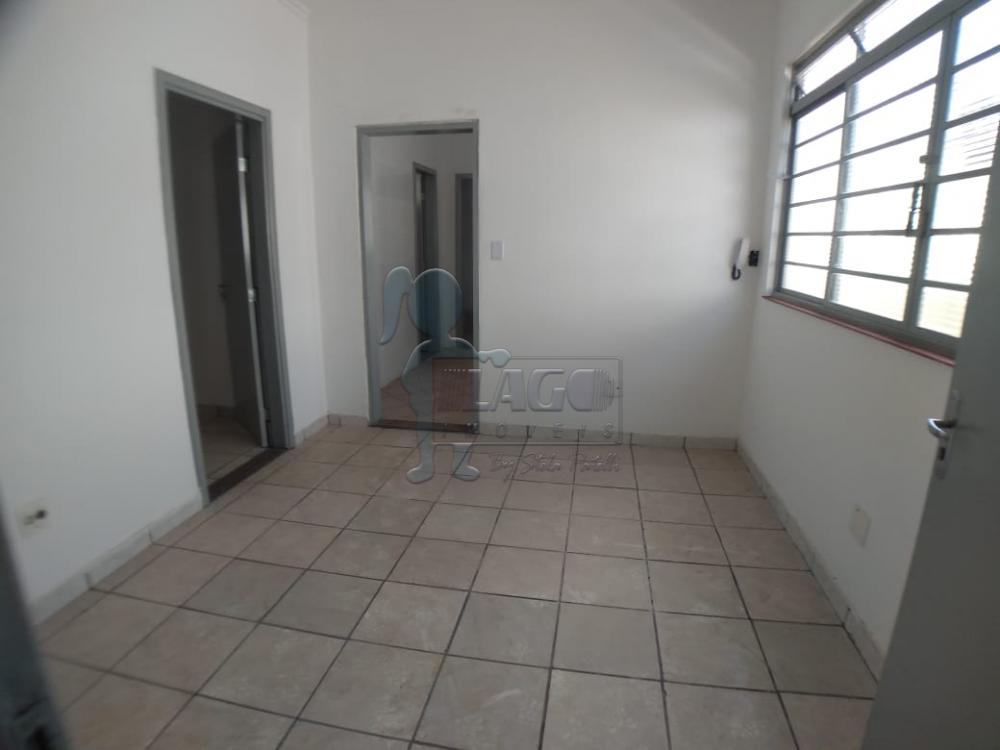 Alugar Casa / Padr&atilde;o em Ribeir&atilde;o Preto R$ 3.000,00 - Foto 5