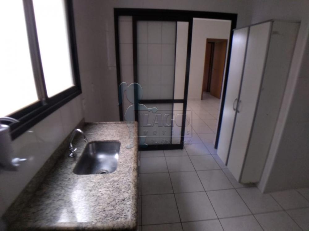 Alugar Apartamento / Padr&atilde;o em Ribeir&atilde;o Preto R$ 1.300,00 - Foto 4