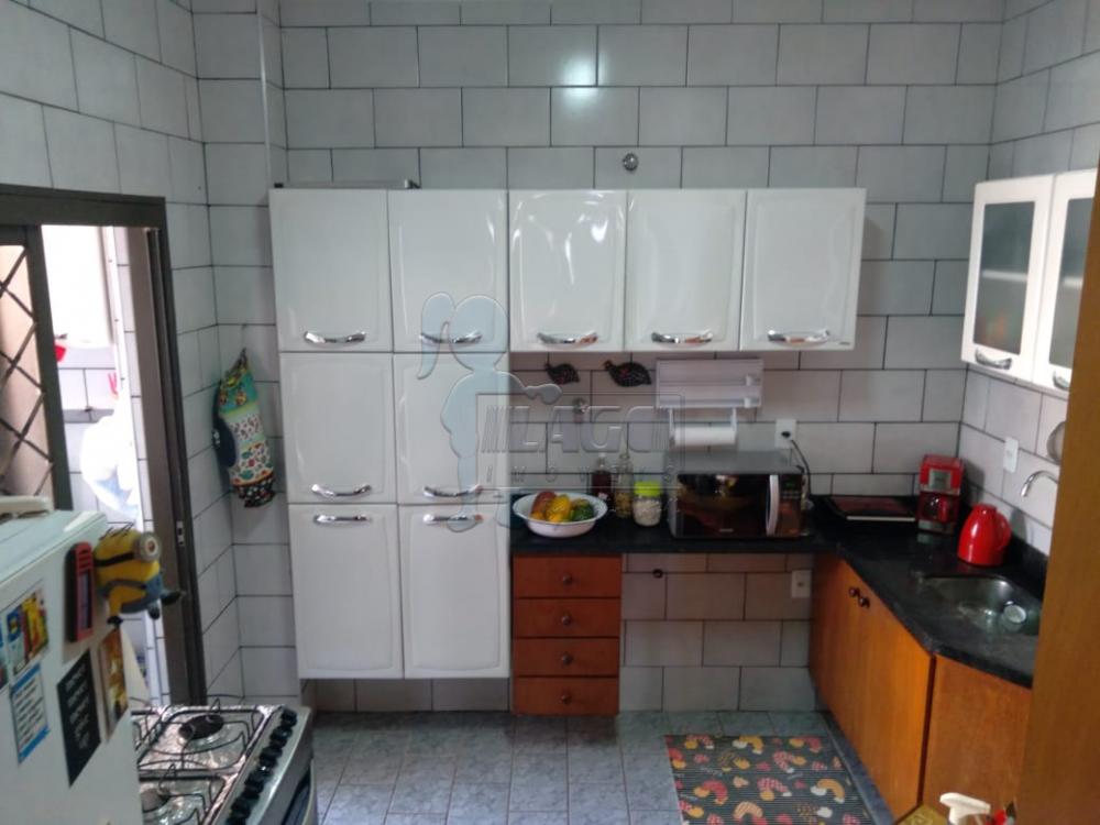 Alugar Apartamento / Padr&atilde;o em Ribeir&atilde;o Preto R$ 850,00 - Foto 11