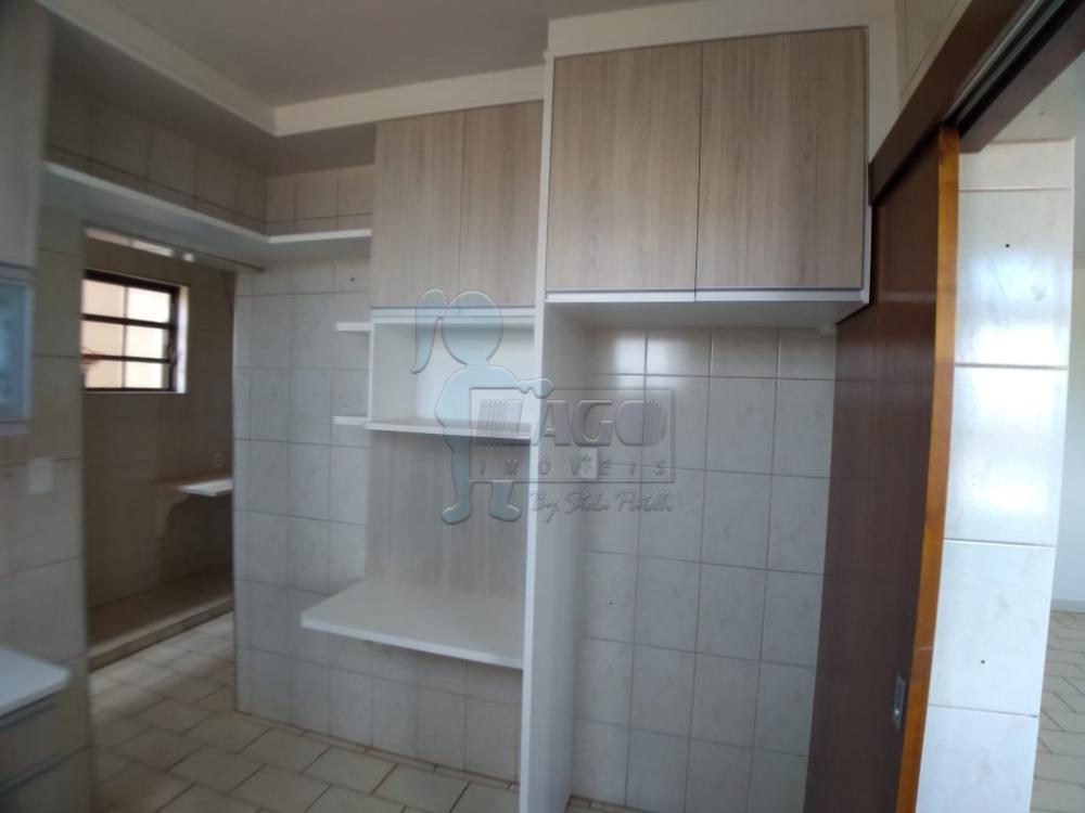 Alugar Apartamento / Padr&atilde;o em Ribeir&atilde;o Preto R$ 1.200,00 - Foto 4