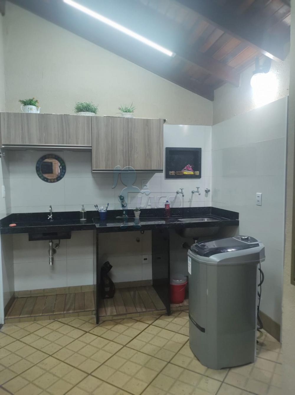 Alugar Casa / Padr&atilde;o em Ribeir&atilde;o Preto R$ 1.600,00 - Foto 13
