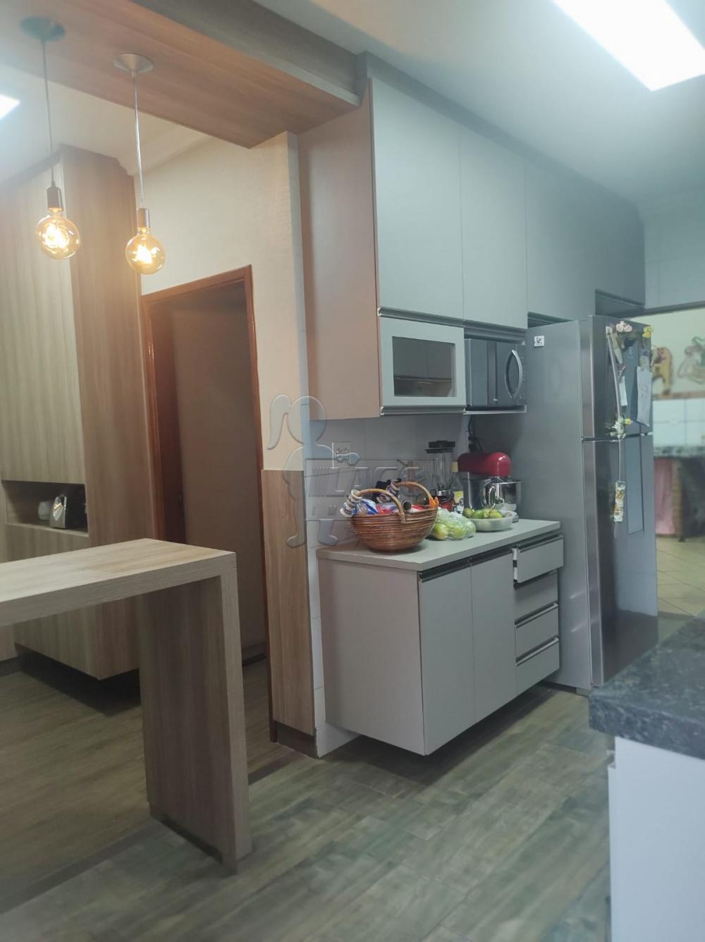 Alugar Casa / Padr&atilde;o em Ribeir&atilde;o Preto R$ 1.600,00 - Foto 11