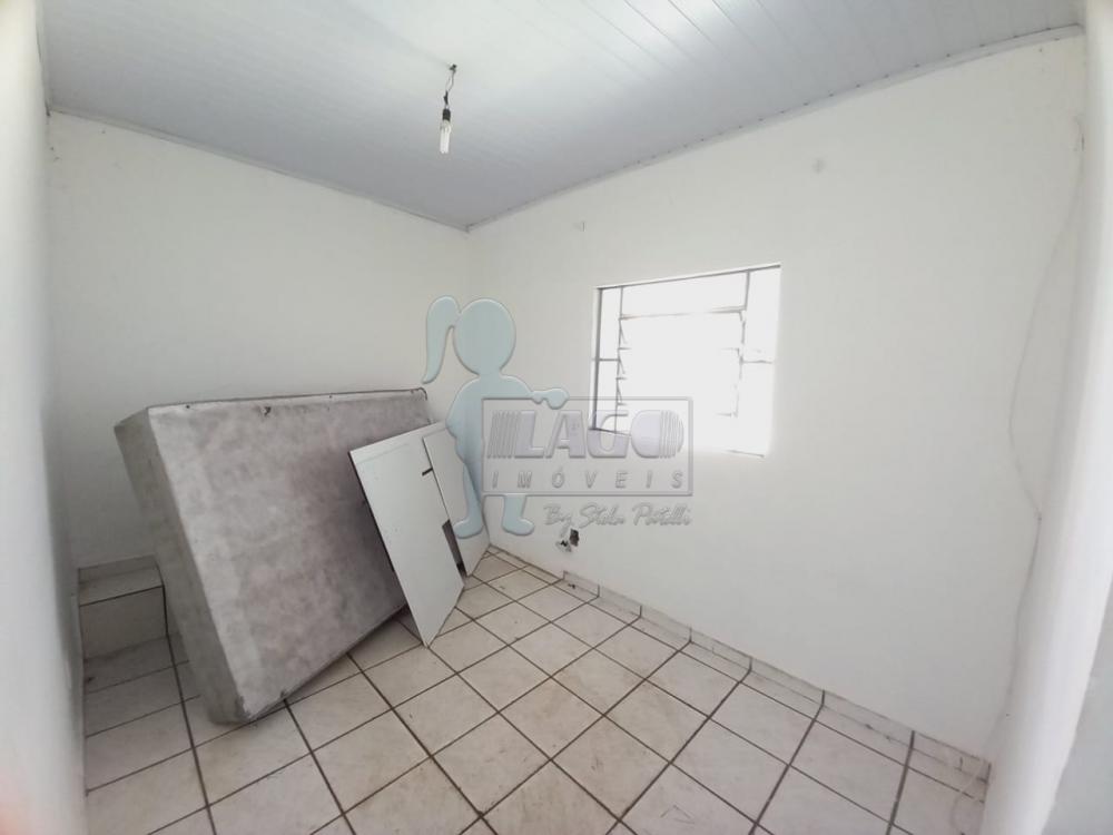 Alugar Casa / Padr&atilde;o em Ribeir&atilde;o Preto R$ 700,00 - Foto 3