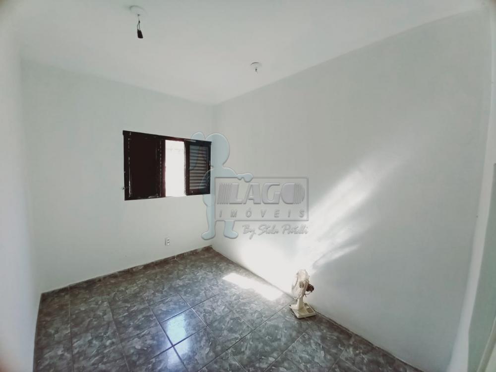 Alugar Casa / Padr&atilde;o em Ribeir&atilde;o Preto R$ 900,00 - Foto 4