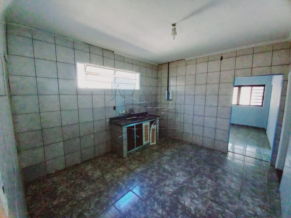 Alugar Casa / Padr&atilde;o em Ribeir&atilde;o Preto R$ 900,00 - Foto 3