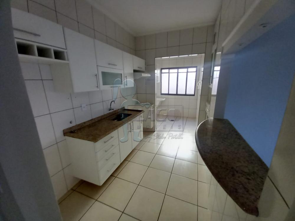 Alugar Apartamento / Padr&atilde;o em Ribeir&atilde;o Preto R$ 900,00 - Foto 2