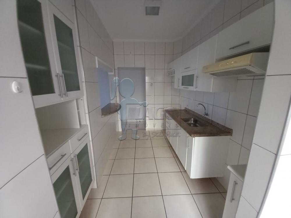 Alugar Apartamento / Padr&atilde;o em Ribeir&atilde;o Preto R$ 900,00 - Foto 3