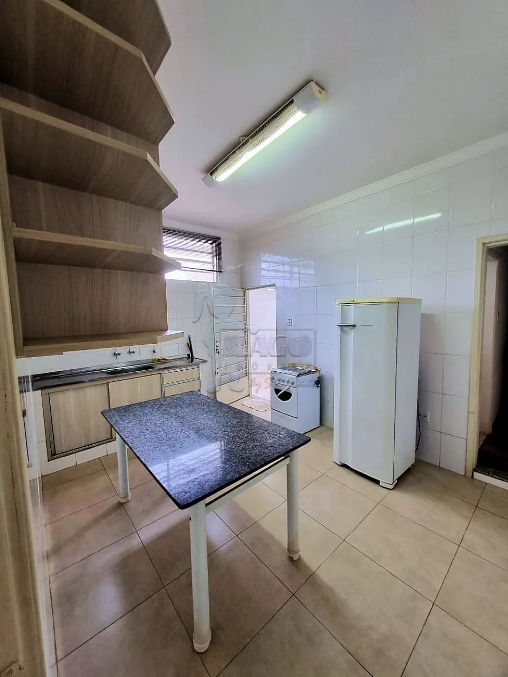 Alugar Casa / Padr&atilde;o em Ribeir&atilde;o Preto R$ 2.600,00 - Foto 10