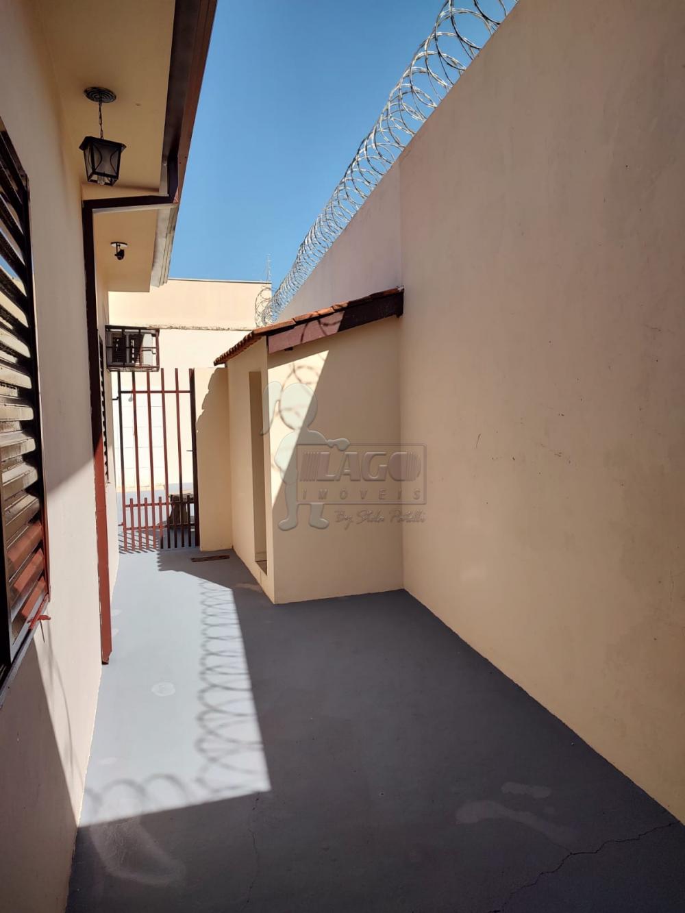 Alugar Casa / Padr&atilde;o em Ribeir&atilde;o Preto R$ 1.200,00 - Foto 17