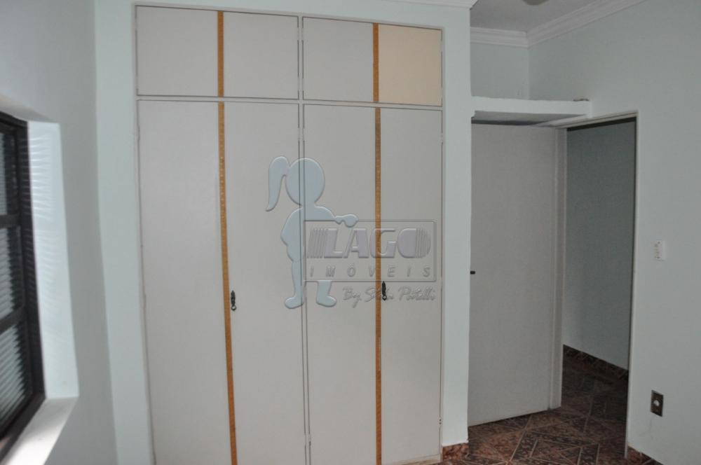 Alugar Casa / Padr&atilde;o em Ribeir&atilde;o Preto R$ 900,00 - Foto 4