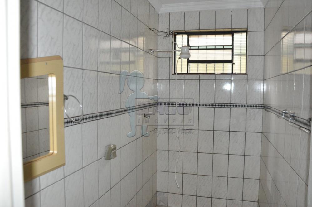 Alugar Casa / Padr&atilde;o em Ribeir&atilde;o Preto R$ 900,00 - Foto 7