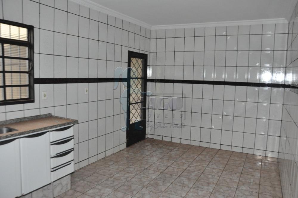 Alugar Casa / Padr&atilde;o em Ribeir&atilde;o Preto R$ 900,00 - Foto 12