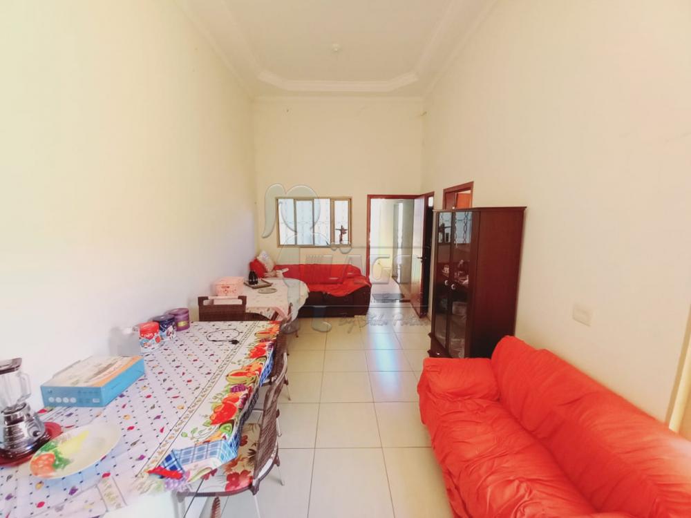 Alugar Casa / Padr&atilde;o em Ribeir&atilde;o Preto R$ 1.500,00 - Foto 1