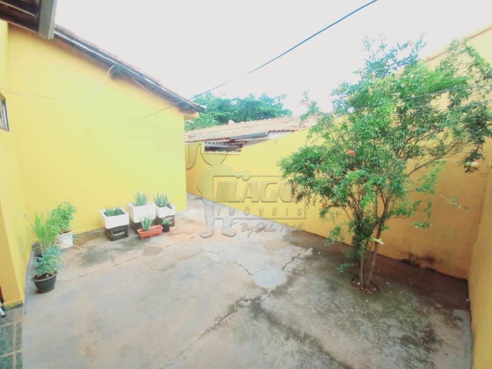 Alugar Casa / Padr&atilde;o em Ribeir&atilde;o Preto R$ 1.100,00 - Foto 17