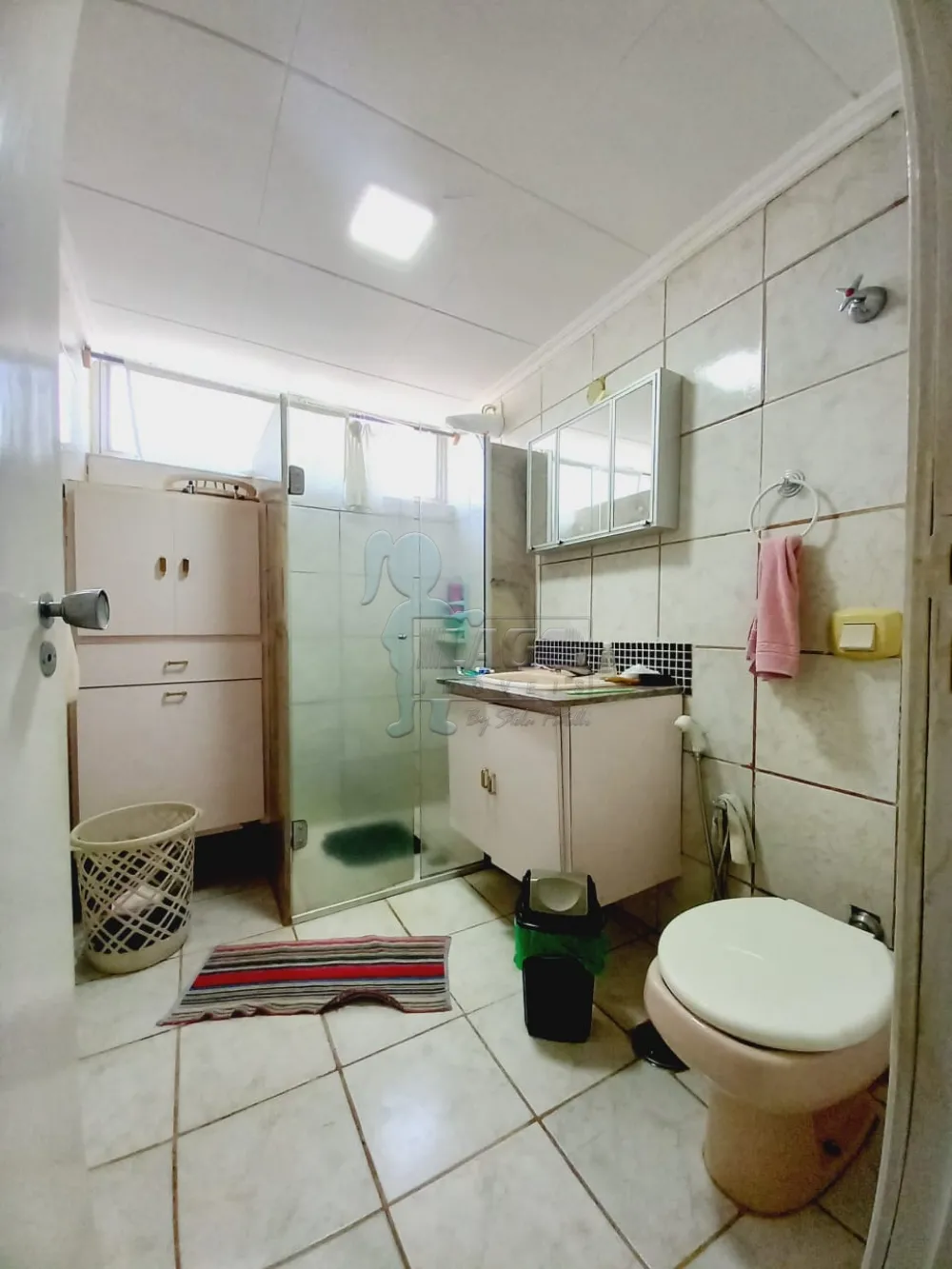 Alugar Apartamento / Padr&atilde;o em Ribeir&atilde;o Preto R$ 800,00 - Foto 4