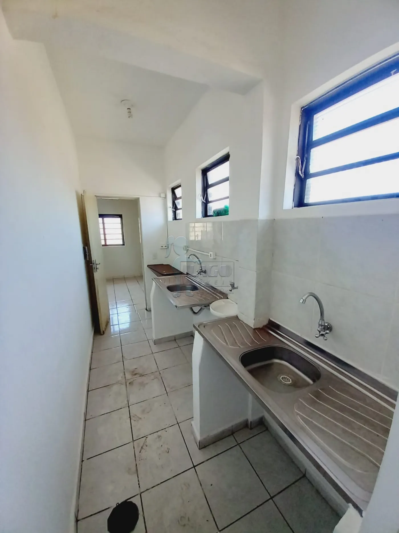 Alugar Comercial padr&atilde;o / Casa comercial em Ribeir&atilde;o Preto R$ 2.000,00 - Foto 4