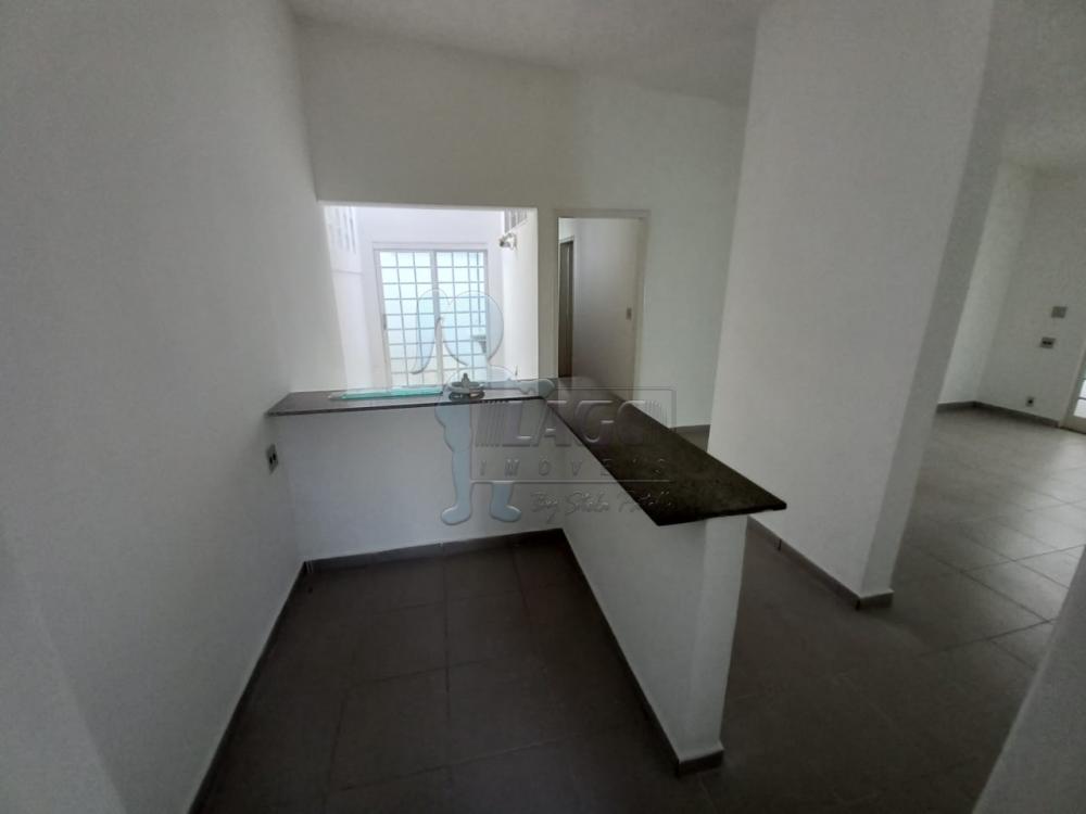 Alugar Casa / Padr&atilde;o em Ribeir&atilde;o Preto R$ 1.600,00 - Foto 12