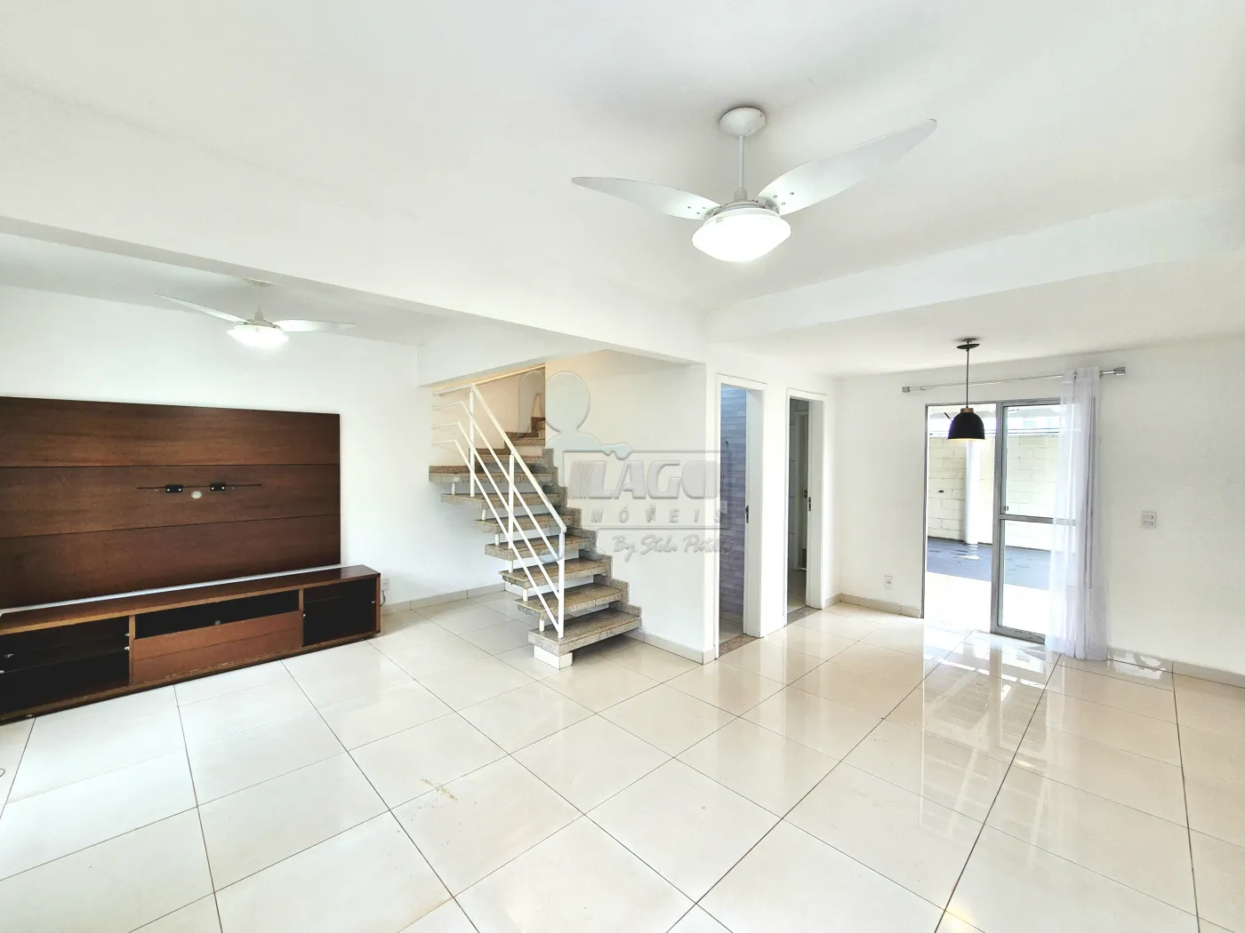 Alugar Casa condom&iacute;nio / Sobrado em Ribeir&atilde;o Preto R$ 3.200,00 - Foto 1