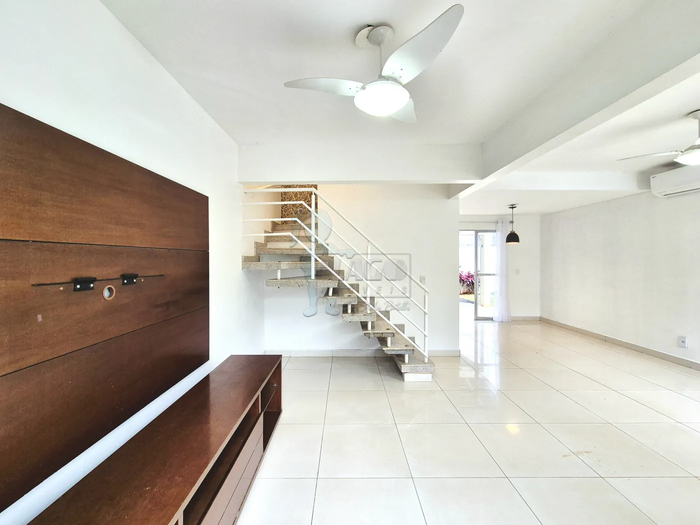 Alugar Casa condom&iacute;nio / Sobrado em Ribeir&atilde;o Preto R$ 3.200,00 - Foto 9