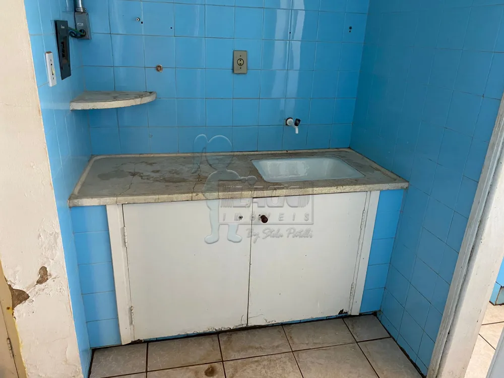 Alugar Apartamento / Padr&atilde;o em Ribeir&atilde;o Preto R$ 600,00 - Foto 4